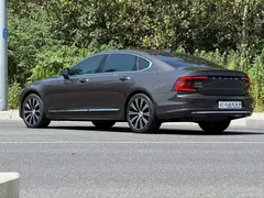 2022 Volvo S90 — фото 13