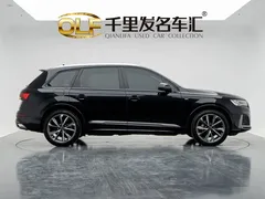 2021 Audi Q7 55 TFSI quattro S line, чёрный — фото 4