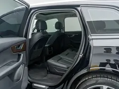 2021 Audi Q7 55 TFSI quattro S line, чёрный — фото 16