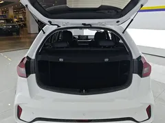 2021 Geely Vision X3 1.5L MT, белый — фото 4