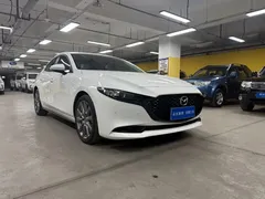 2022 Mazda 3 2.0L AT, белый — фото 3