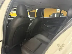 2022 Mazda 3 2.0L AT, белый — фото 10