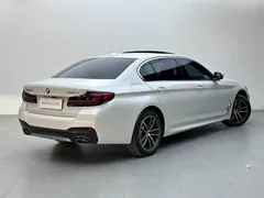 2021 BMW 5 Series 5 525Li M, белый — фото 4