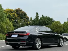 2021 BMW 7 Series 740Li Leading Luxury Package, чёрный — фото 4