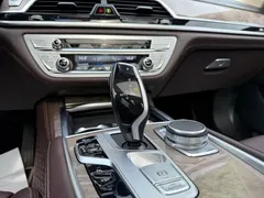 2021 BMW 7 Series 740Li Leading Luxury Package, чёрный — фото 14