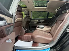 2021 BMW 7 Series 740Li Leading Luxury Package, чёрный — фото 22