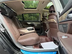 2021 BMW 7 Series 740Li Leading Luxury Package, чёрный — фото 24