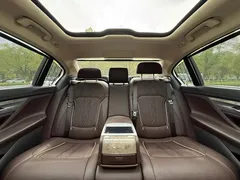 2021 BMW 7 Series 740Li Leading Luxury Package, чёрный — фото 25