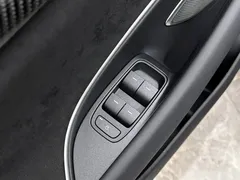 2025 Xiaomi SU7 Ultra Ultra, зелёный — фото 16