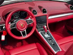 2020 Porsche 718 Boxster 2.0T, белый — фото 12