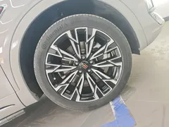 2023 Hongqi HS5 2.0T 4WD Pro — фото 6