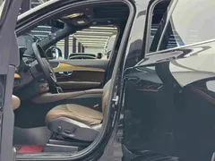 2023 Volvo XC90 B5 Luxury 5-seat, чёрный — фото 8