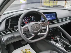 2022 Hyundai Elantra 1.5L CVT LUX Premium, белый — фото 5