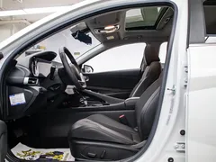 2022 Hyundai Elantra 1.5L CVT LUX Premium, белый — фото 12