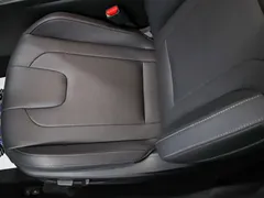 2022 Hyundai Elantra 1.5L CVT LUX Premium, белый — фото 14