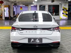 2022 Hyundai Elantra 1.5L CVT LUX Premium, белый — фото 20