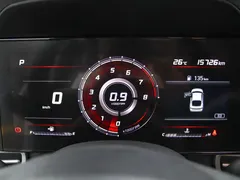 2022 Hyundai Elantra 1.5L CVT LUX Premium, белый — фото 22