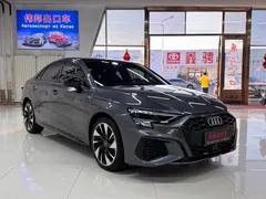 2022 Audi A3L Limousine 35 TFSI — фото 3