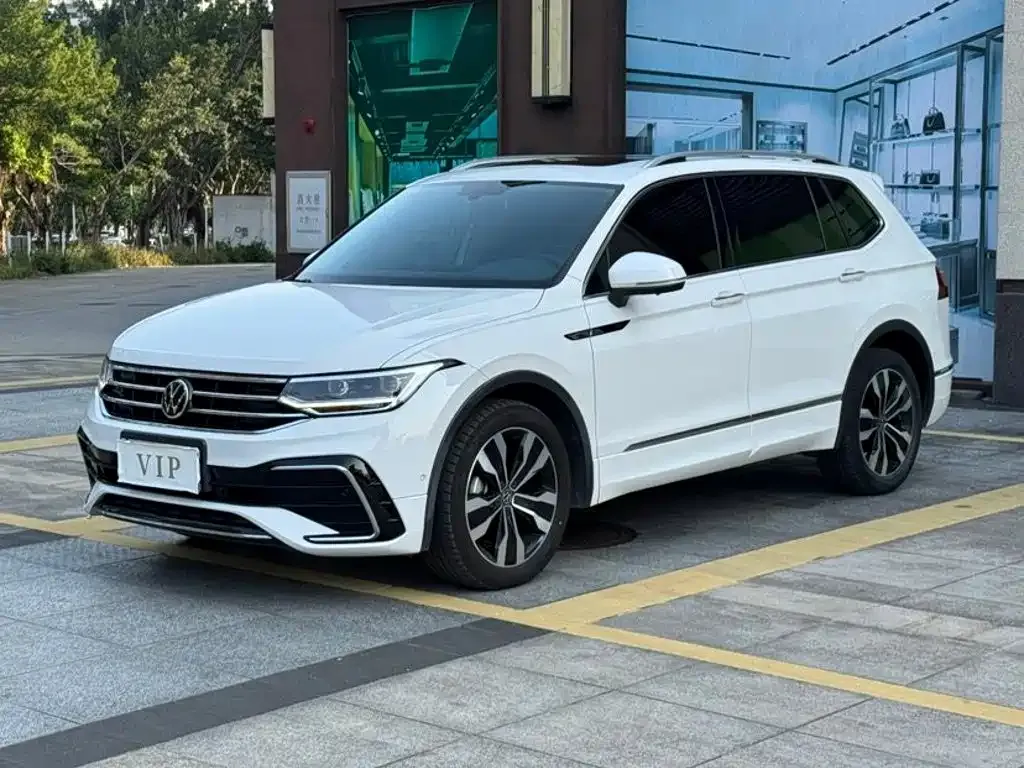 2022 Volkswagen Tiguan L 330TSI AT 2WD R-Line