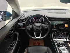 2021 Audi Q8 45 TFSI, синий — фото 12