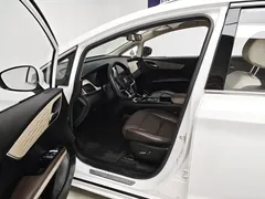 2022 BYD MAX DM-i 105KM, белый — фото 13
