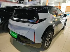 2025 Zeekr X 5-seat RWD — фото 7