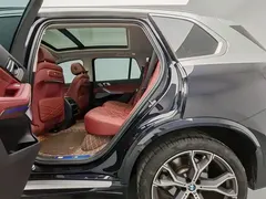 2023 BMW X5 30Li Premium M Sport Package, чёрный — фото 10