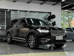 2021 Volvo XC90 B6 Luxury 7, чёрный — фото 2