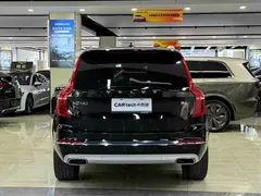 2021 Volvo XC90 B6 Luxury 7, чёрный — фото 6