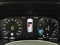 2021 Volvo XC90 B6 Luxury 7, чёрный — фото 13