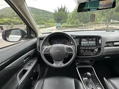 2021 Mitsubishi Outlander 2.0L 2WD 5, белый — фото 8