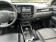 2021 Mitsubishi Outlander 2.0L 2WD 5, белый — фото 11