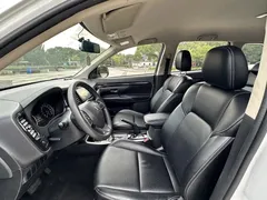 2021 Mitsubishi Outlander 2.0L 2WD 5, белый — фото 16