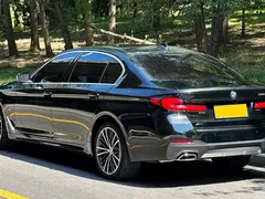 2022 BMW 5 Series 5 530Li xDrive M, чёрный — фото 3