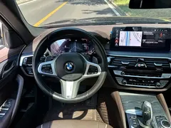 2022 BMW 5 Series 5 530Li xDrive M, чёрный — фото 11