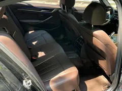 2022 BMW 5 Series 5 530Li xDrive M, чёрный — фото 15