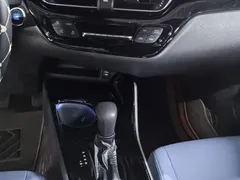 2021 Toyota IZOA 2.0L SPORT, белый — фото 12
