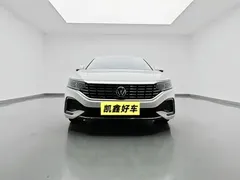 2022 Volkswagen Passat 430PHEV Luxury, белый — фото 2