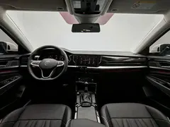 2022 Volkswagen Passat 430PHEV Luxury, белый — фото 13