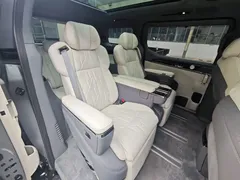 2024 Zeekr 009 6-Seat Executive 4WD 108kWh, зелёный — фото 17