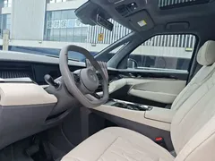 2024 Zeekr 009 6-Seat Executive 4WD 108kWh, зелёный — фото 22
