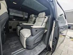 2024 Zeekr 009 6-Seat Executive 4WD 108kWh, зелёный — фото 30