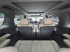 2024 Zeekr 009 6-Seat Executive 4WD 108kWh, зелёный — фото 31