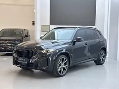 2023 BMW X5 30Li Premium M Sport Night Package, чёрный — фото 1
