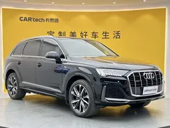 2023 Audi Q7 55 TFSI quattro S line, чёрный — фото 2