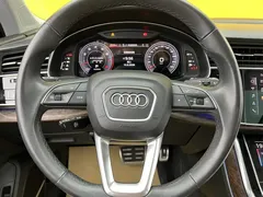 2023 Audi Q7 55 TFSI quattro S line, чёрный — фото 12