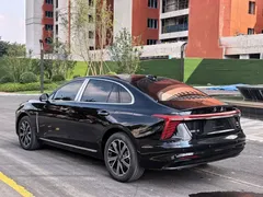 2025 Hongqi H5 PHEV 130, чёрный — фото 10