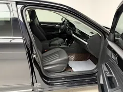 2022 Volkswagen Passat 430PHEV Hybrid, чёрный — фото 10