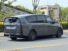 2024 Li Auto MEGA Ultra — фото 6