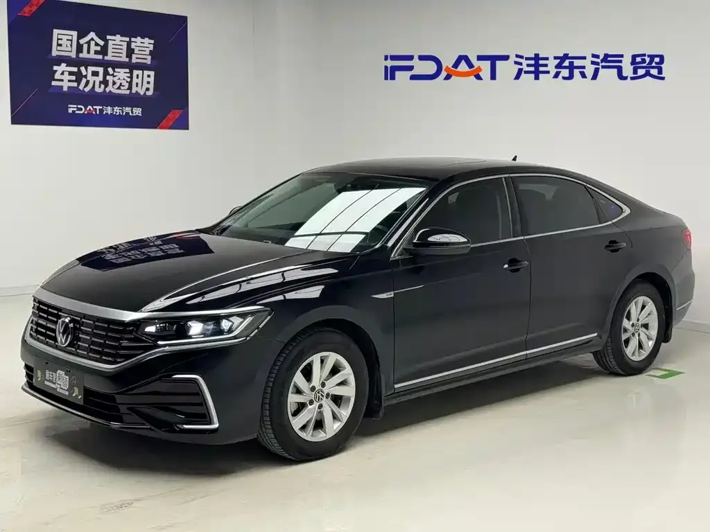 2022 Volkswagen Passat 430PHEV Hybrid